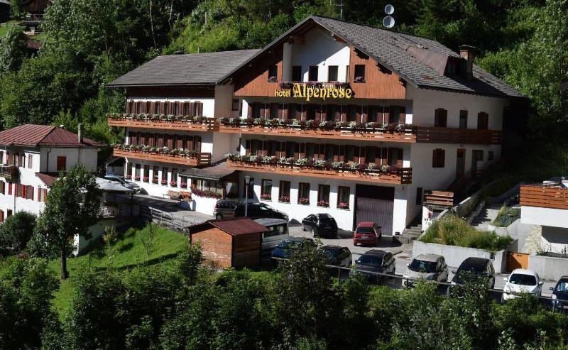 Hotel Alpenrose Alleghe Exterior foto